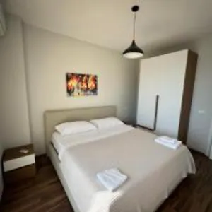 Nuna Hotel Radhimë